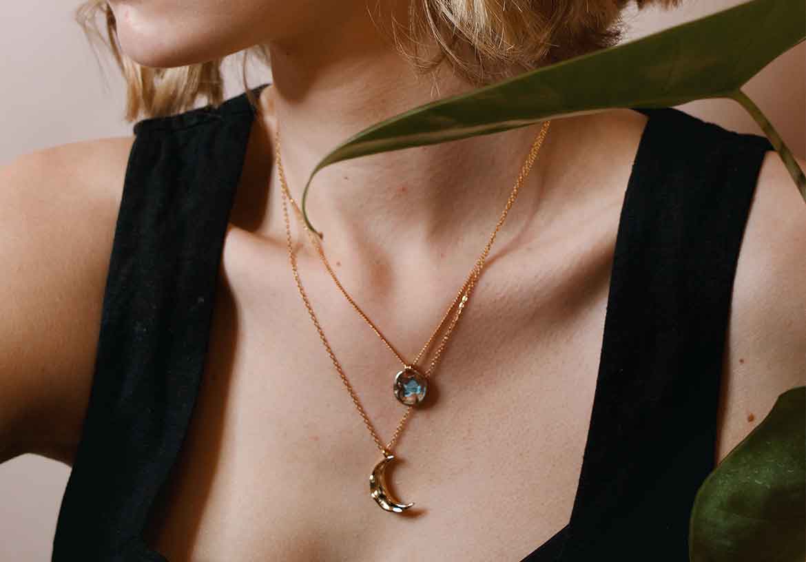 ジュエリー販売員の夢を叶えるためにできること☆印象付ける志望動機の書き方とは? iDAマガジン ジュエリー販売員の夢を叶えるためにできること☆印象付ける志望動機の書き方とは? iDAマガジン